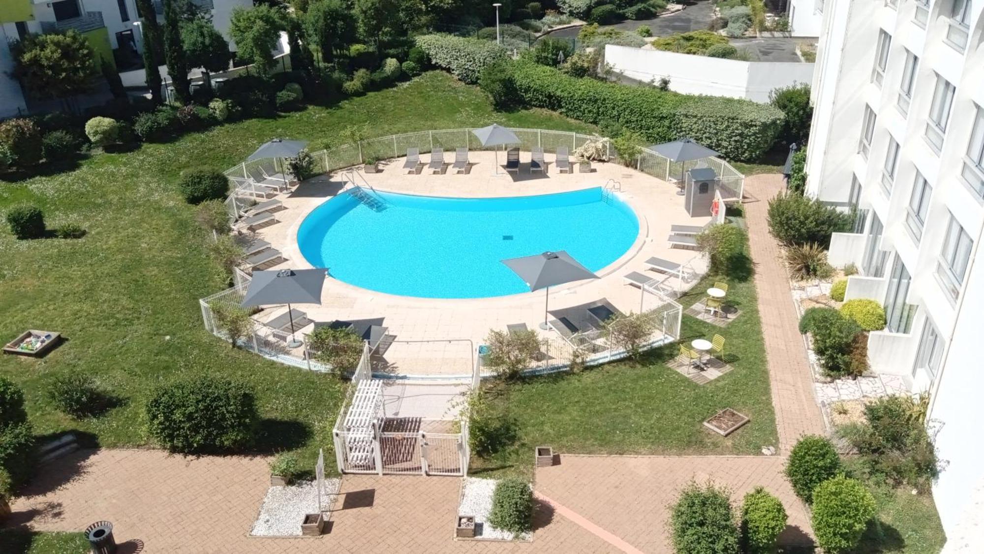 Residence New Rochelle Ла Рошел Екстериор снимка